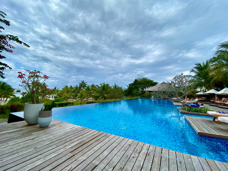Infiniti-Pool