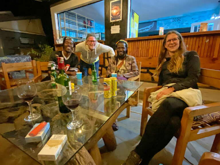 Niza, Cello, DJ und Tanja