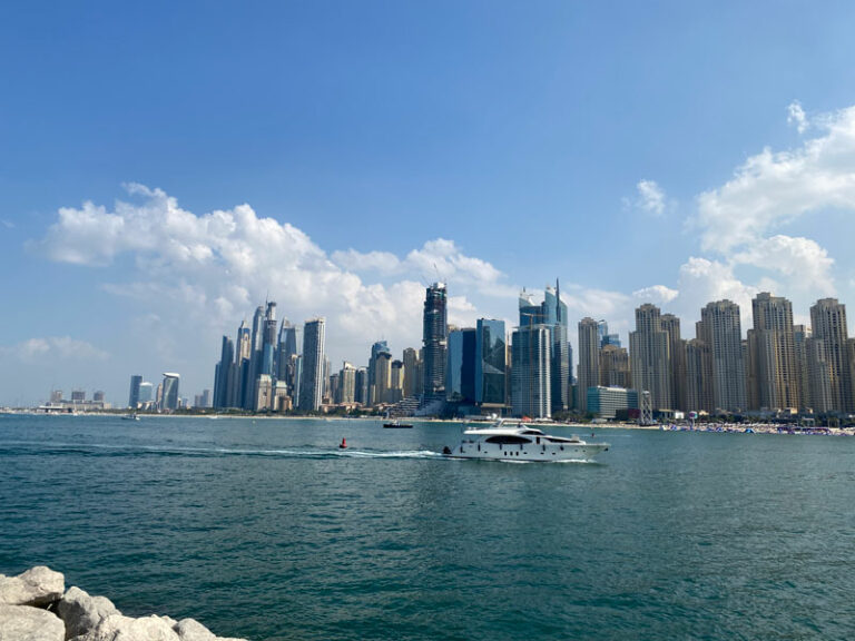 Dubai Marina von der anderen Seite
