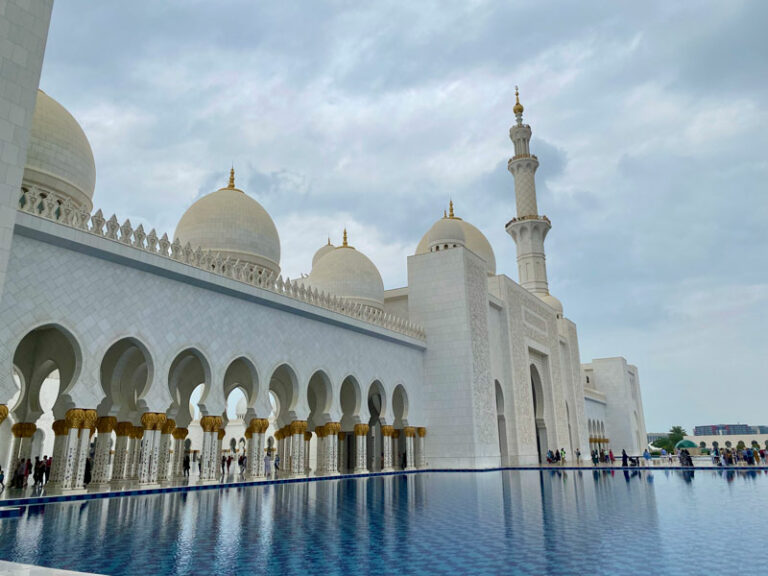 Die riesige Moschee