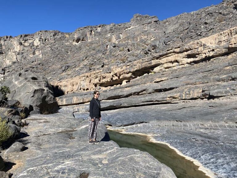 Auf Wanderung in der Wadi Damm