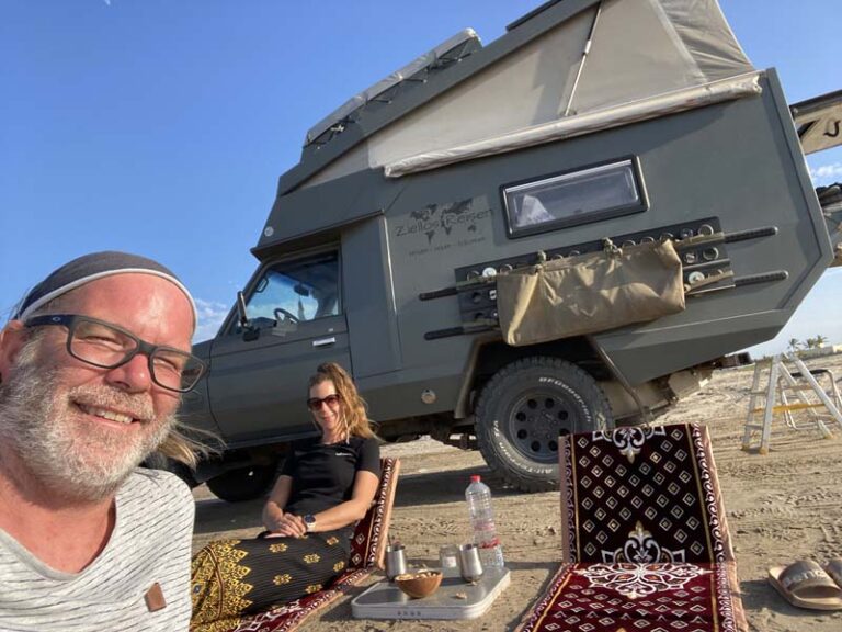 Wir geniessen den Al Sawadi Beach