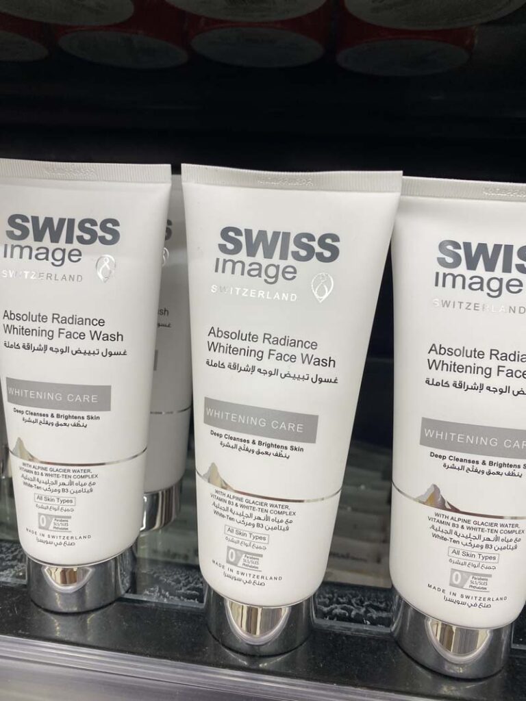 Weil wir Schweizer so schön Weiss sind🤣