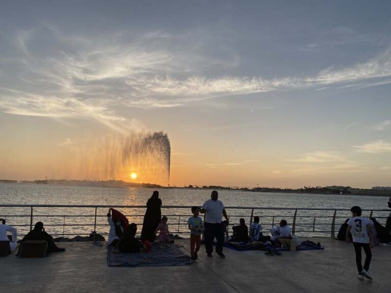 King Fahd's Fountain by night