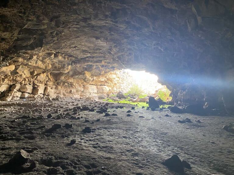 Riesige Höhle - weiter komme ich mangels Lichtquelle nicht