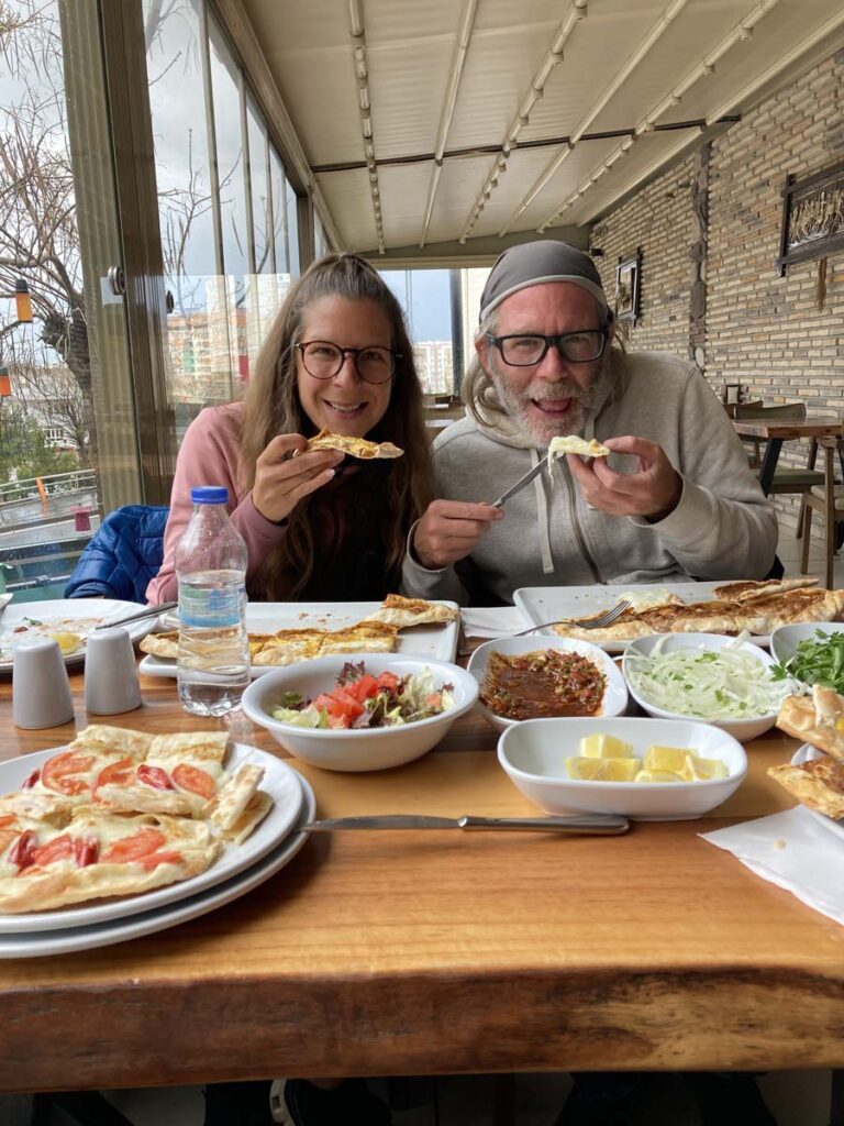 Wir geniessen das Pide