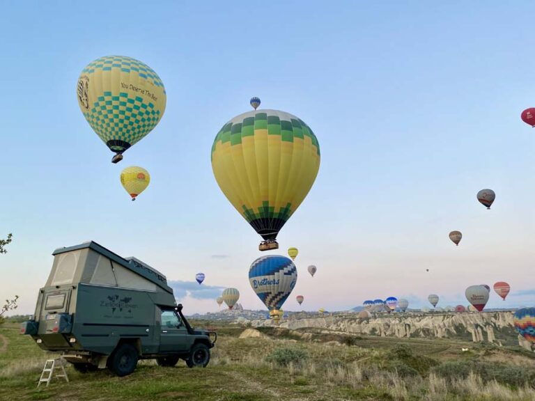 Endlich fliegen die Ballone