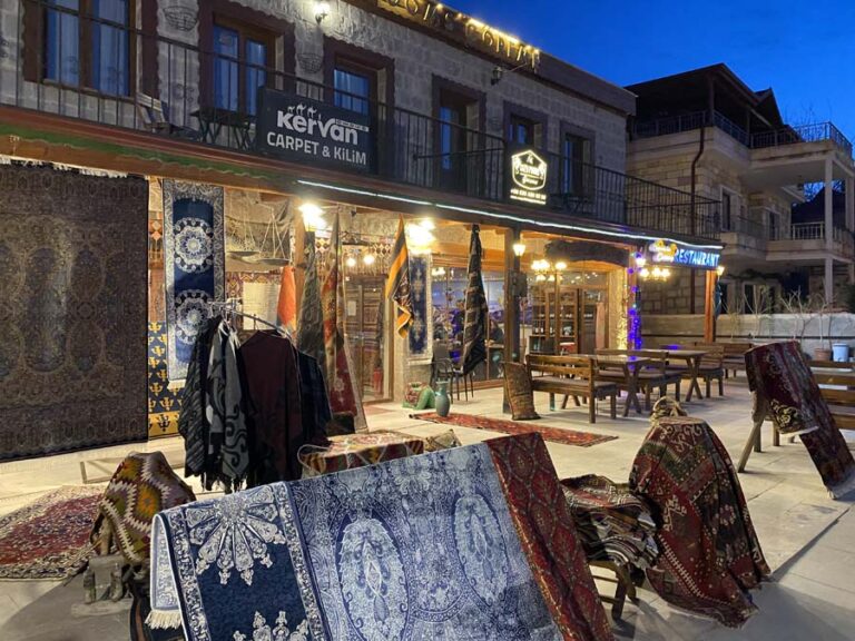 Teppichladen & unser Restaurant