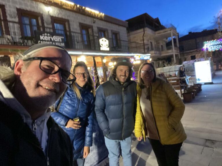 Gruppenfoto nach einem schönen Abend