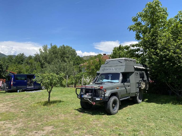 Auf dem Campingplatz  Virpazar