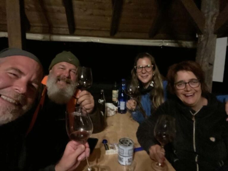 Gruppenfoto in der Nacht