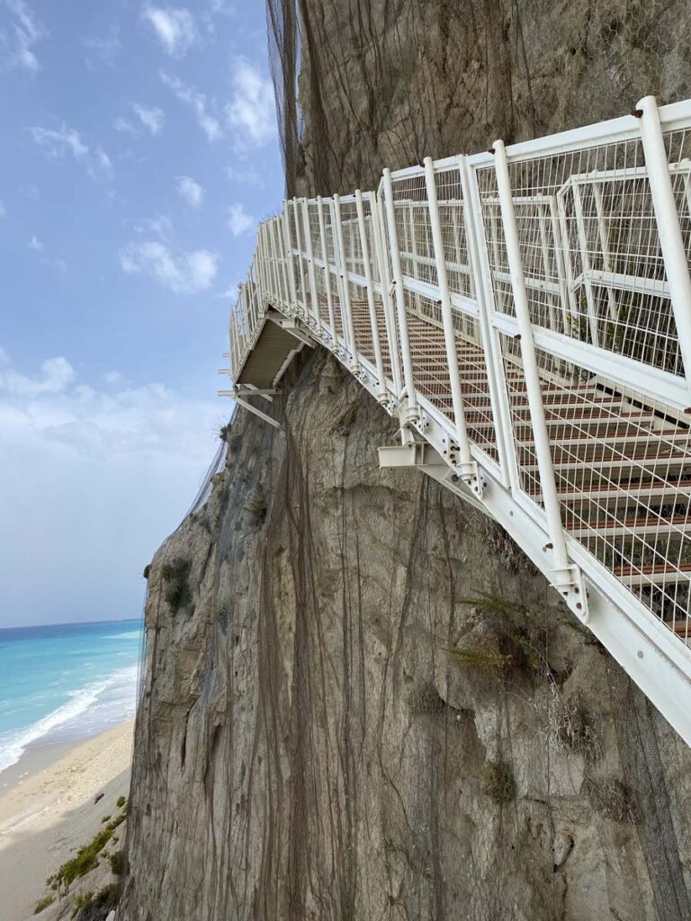 Die steile Treppe