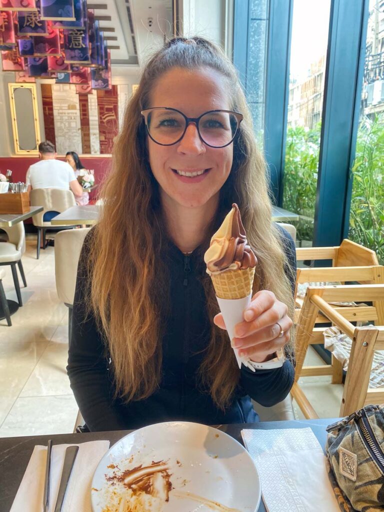Tanja beim Frühstück
