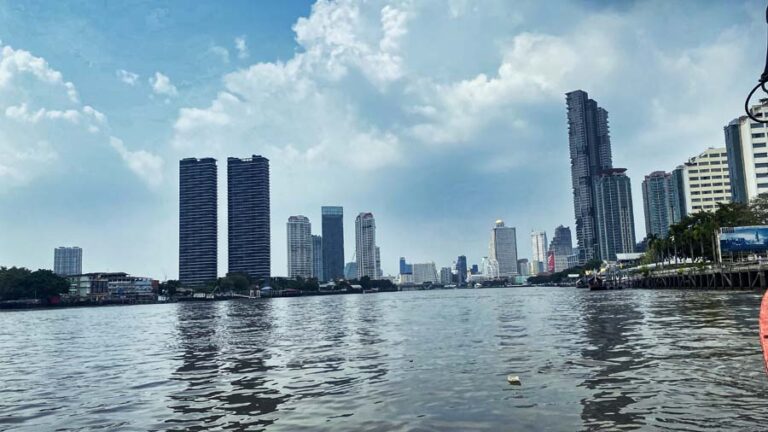 Flussfahrt auf dem Chao Phraya