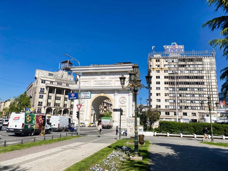 Skopje - Triumph Arch Macedonia